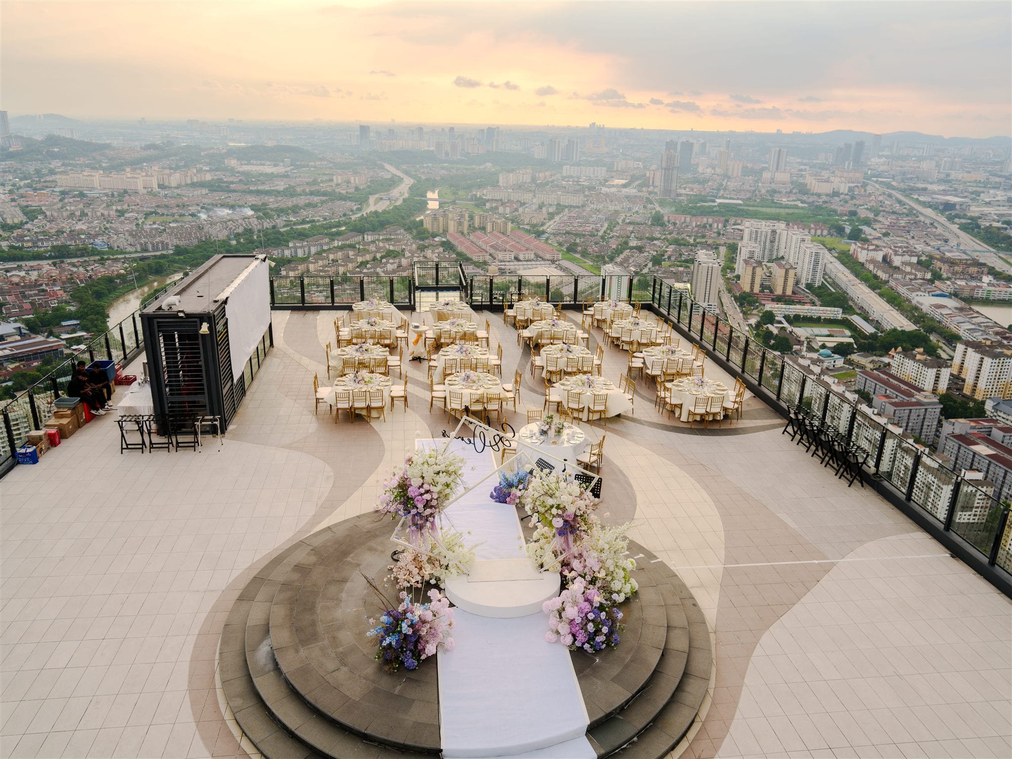 W. in the Sky event space KL
